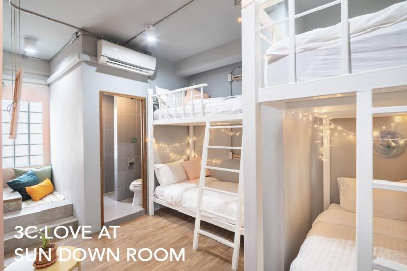 Better Moon Guesthouse Bangkok Extérieur photo
