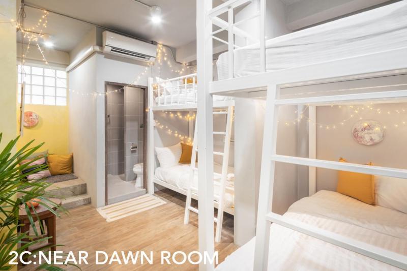 Better Moon Guesthouse Bangkok Extérieur photo