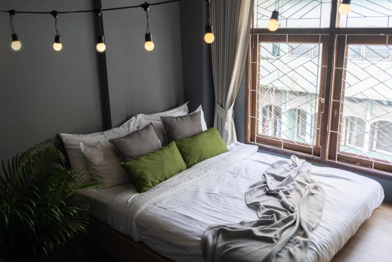 Better Moon Guesthouse Bangkok Extérieur photo