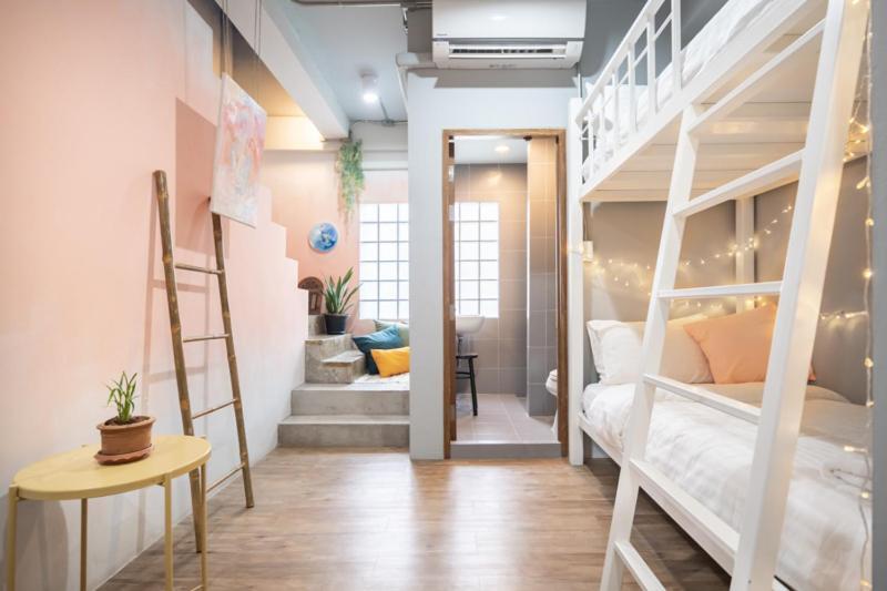 Better Moon Guesthouse Bangkok Extérieur photo
